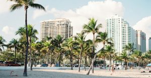 Miami una location prestigiosa negli Stati Uniti famosa in tutto il mondo per il clima, le palme e le spiagge dorate.