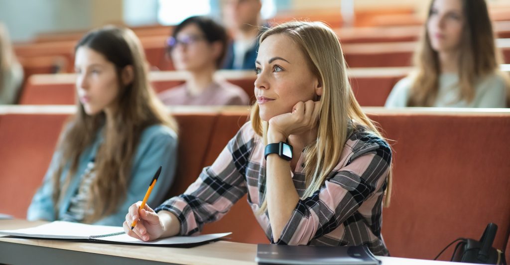 Perché scegliere uno stage di classe all’estero? Ne esistono anche di diversi tipi quali scegliere?