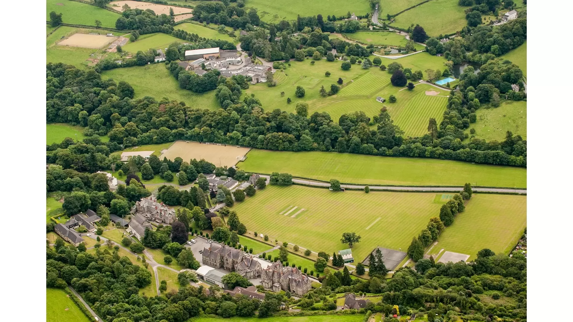 Mount-Kelly-Aerial